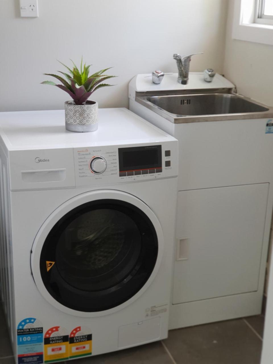 Rose Apartments Unit 6 Central Rotorua-Accommodation & Spa エクステリア 写真