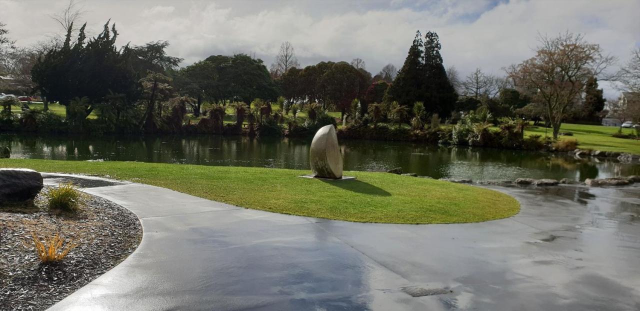Rose Apartments Unit 6 Central Rotorua-Accommodation & Spa エクステリア 写真